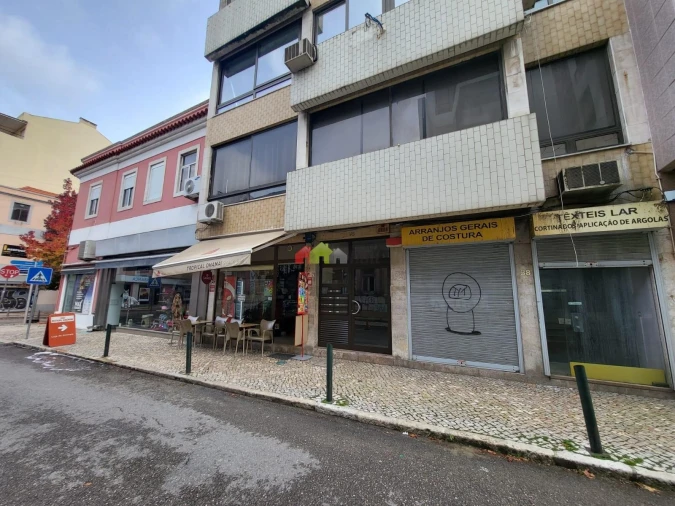 Loja para Arrendamento em Barreiro e Lavradio Foto 2