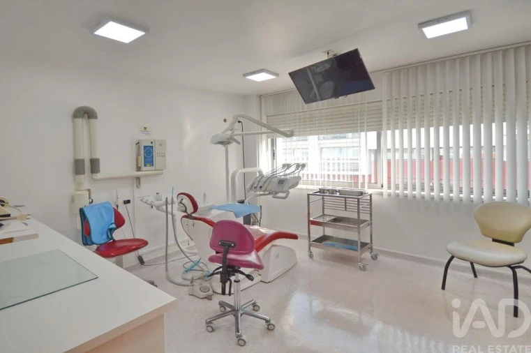 Loja para Venda em Alto do Seixalinho, Santo André e Verderena Foto 2