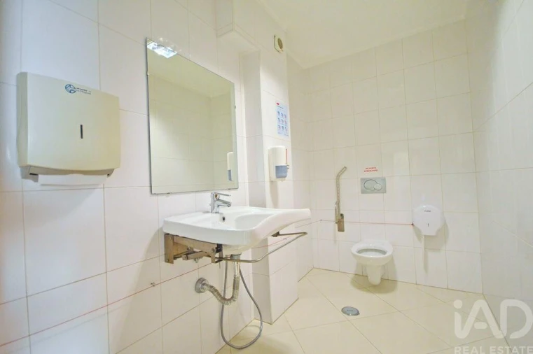 Loja para Venda em Alto do Seixalinho, Santo André e Verderena Foto 9