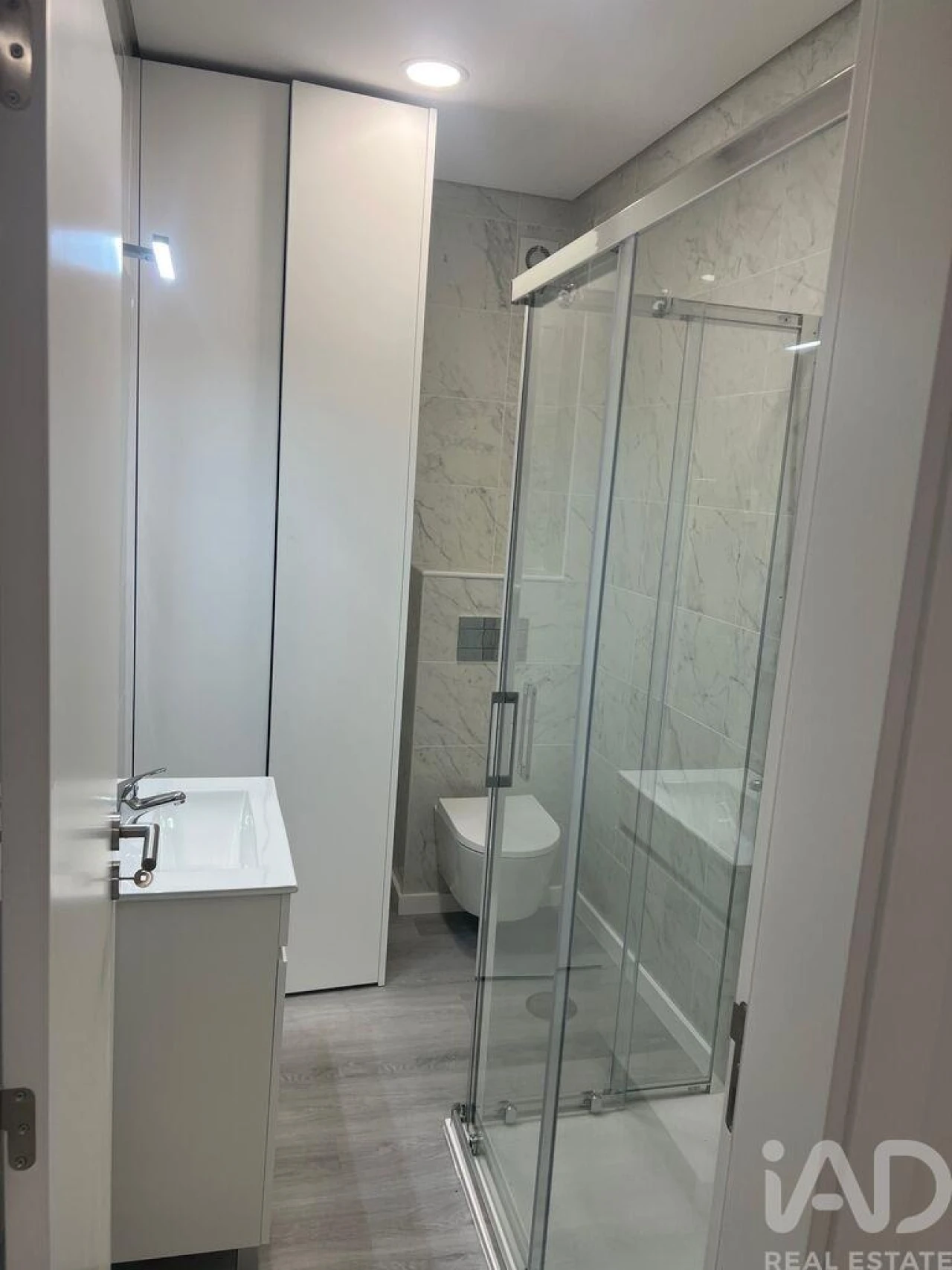 Apartamento T1 para Venda em Viseu Foto 8