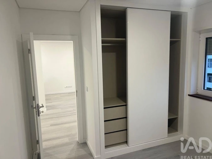 Apartamento T1 para Venda em Viseu Foto 5