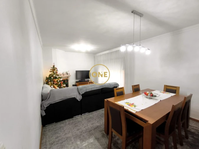 Apartamento T2 para Venda em Nogueira e Silva Escura Foto 7