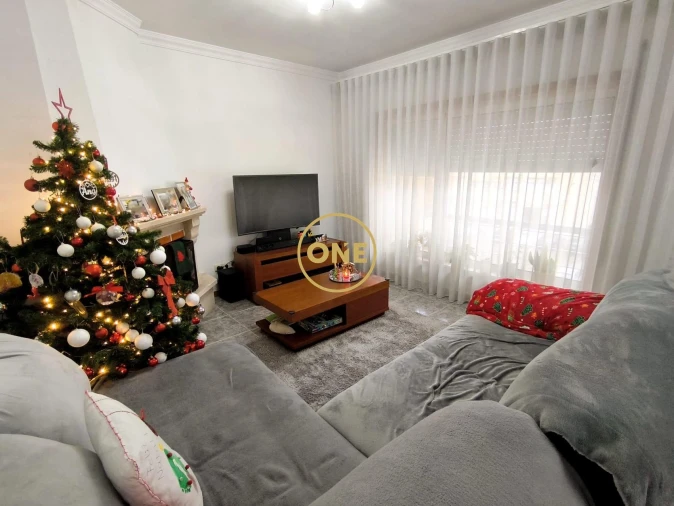 Apartamento T2 para Venda em Nogueira e Silva Escura Foto 9