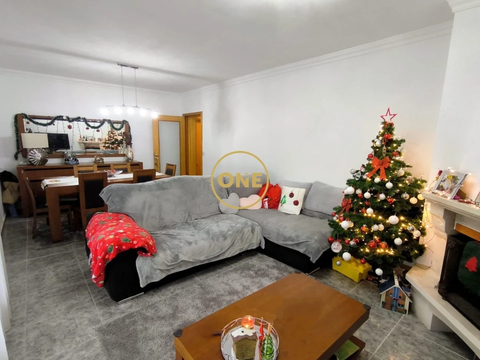 Apartamento T2 para Venda em Nogueira e Silva Escura Foto 11