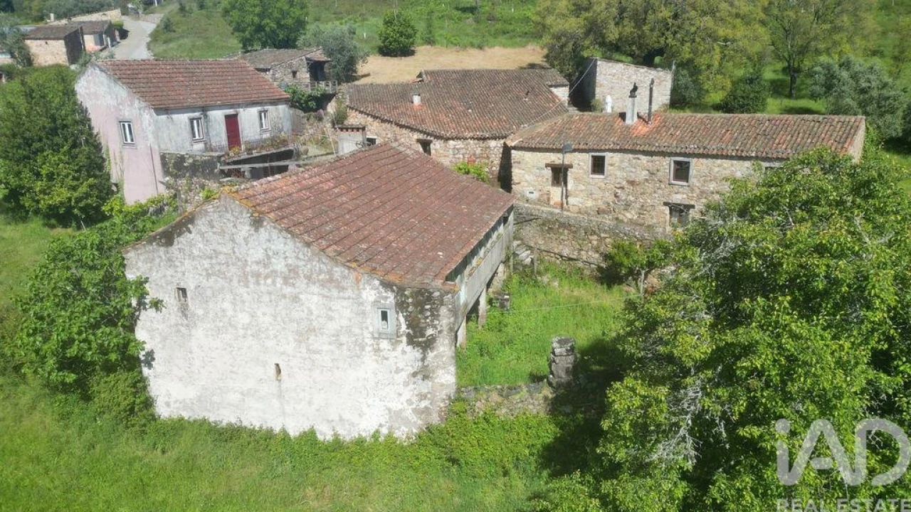 Moradia T2 para Venda em Cumeeira Foto 9