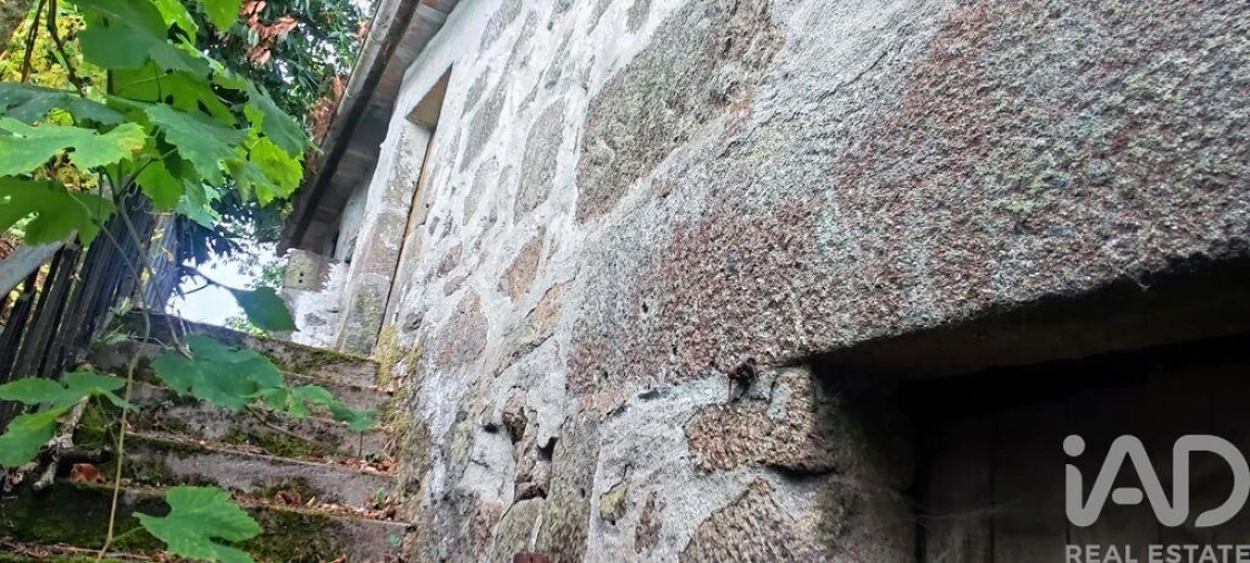 Moradia T5 para Venda em Loivo Foto 40