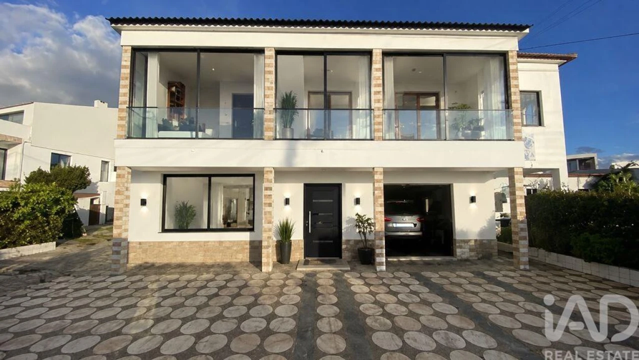 Moradia T4 para Venda em Ericeira Foto 1