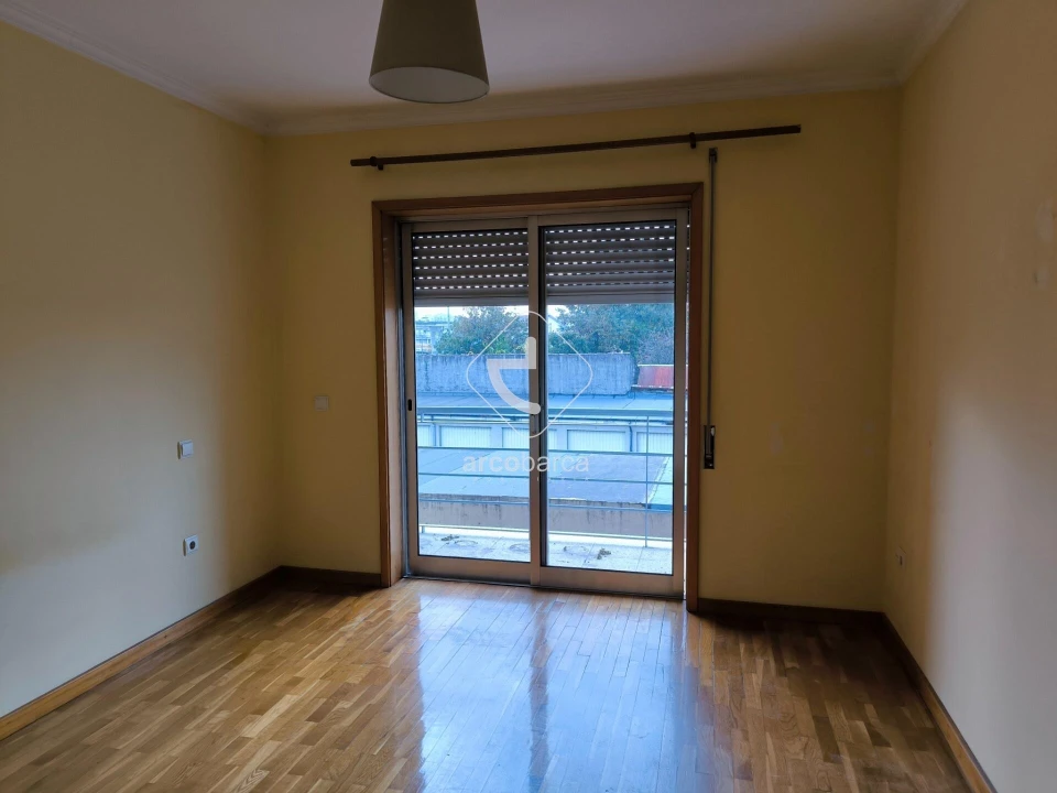 Apartamento T1 para Arrendamento em Ermesinde Foto 3
