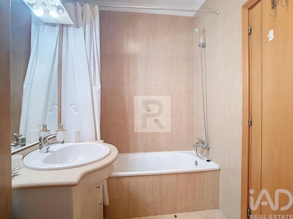 Apartamento T1 para Venda em Portimão Foto 18