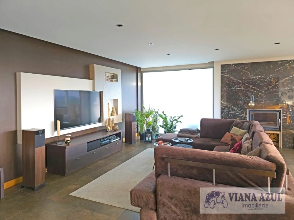 Moradia T5 para Venda em Areosa Foto 12