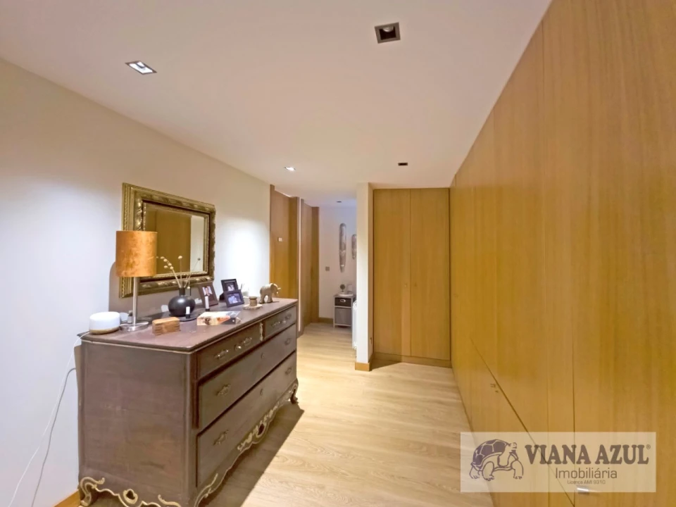 Moradia T5 para Venda em Areosa Foto 19