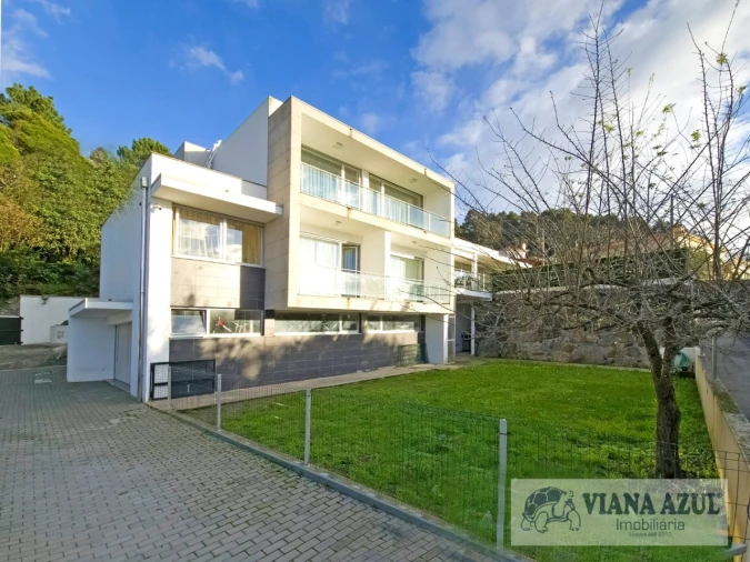 Moradia T5 para Venda em Areosa Foto 5