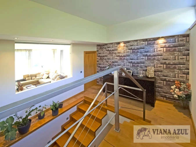 Moradia T5 para Venda em Areosa Foto 9