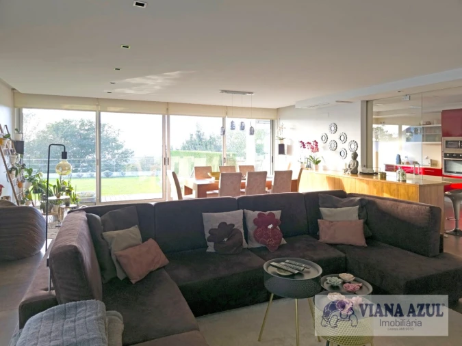 Moradia T5 para Venda em Areosa Foto 13