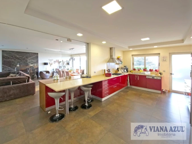 Moradia T5 para Venda em Areosa Foto 17