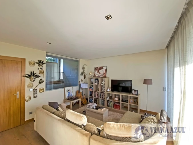 Moradia T5 para Venda em Areosa Foto 22