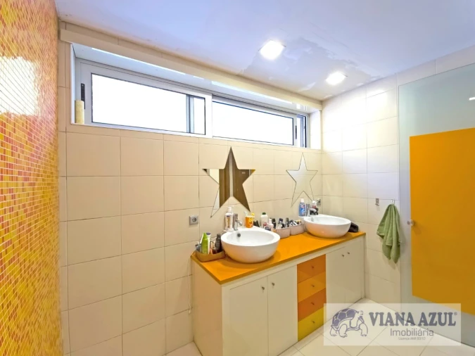 Moradia T5 para Venda em Areosa Foto 32