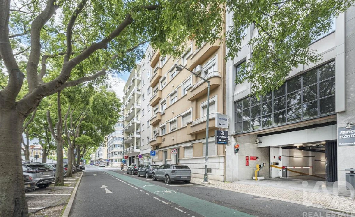 Apartamento T3 para Venda em Avenidas Novas Foto 32