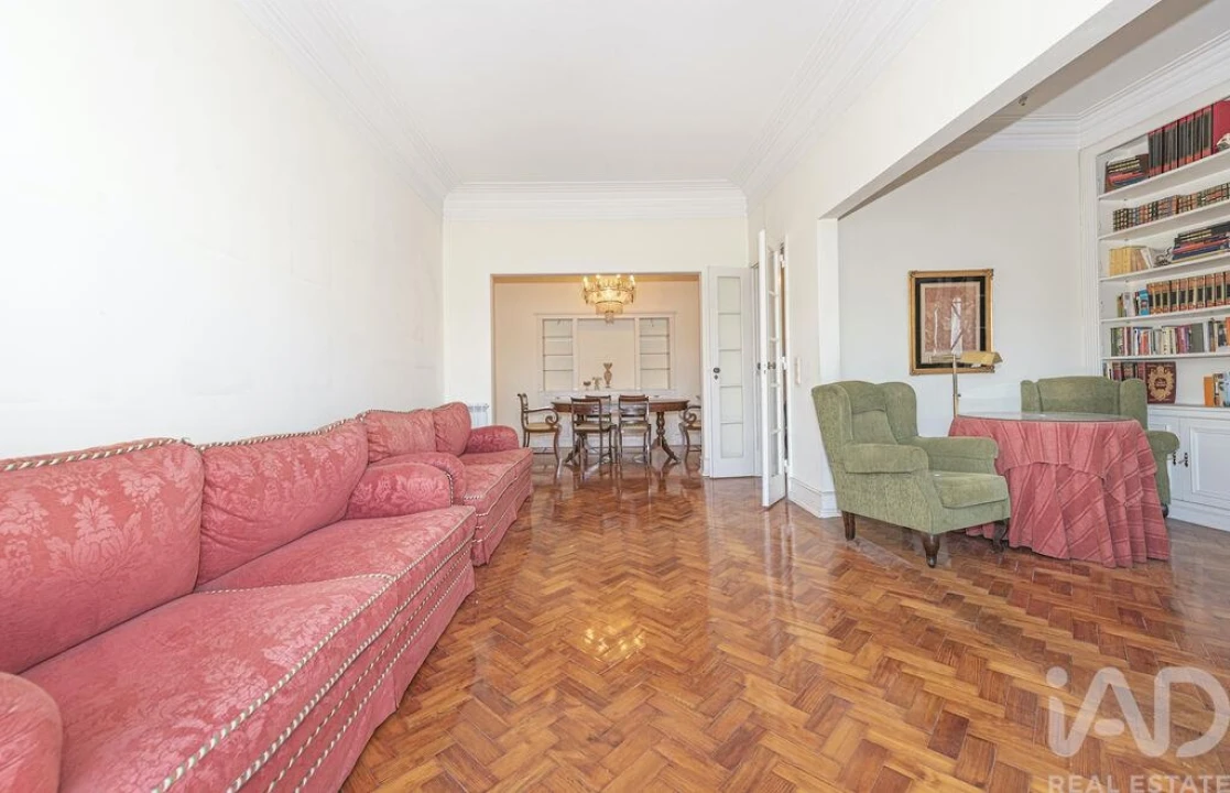 Apartamento T3 para Venda em Avenidas Novas Foto 3