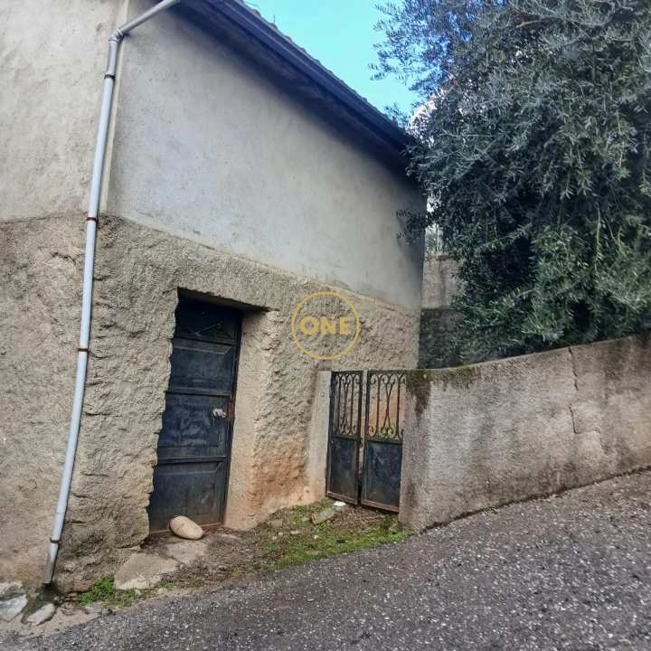 Moradia T3 para Venda em Dornelas do Zezere Foto 2