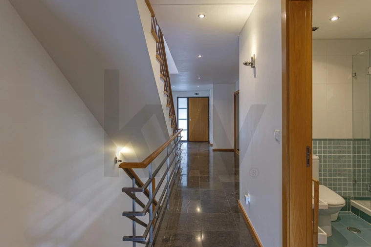 Moradia T5 para Arrendamento em São João das Lampas e Terrugem Foto 16