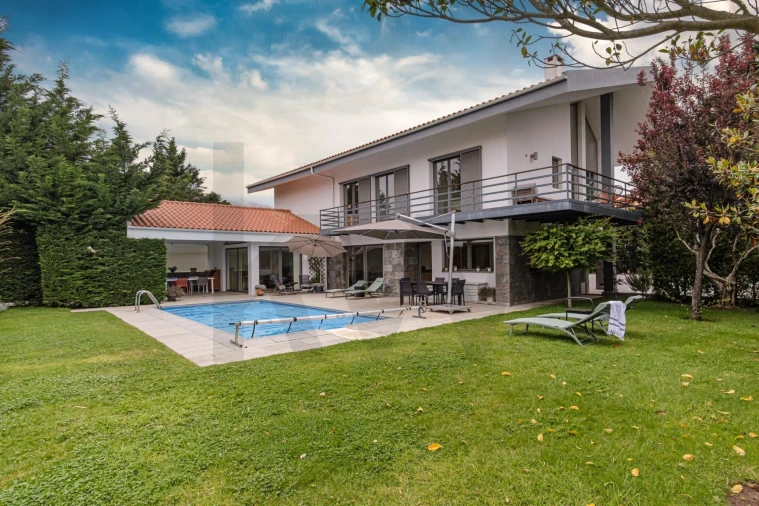 Moradia T5 para Arrendamento em São João das Lampas e Terrugem Foto 75