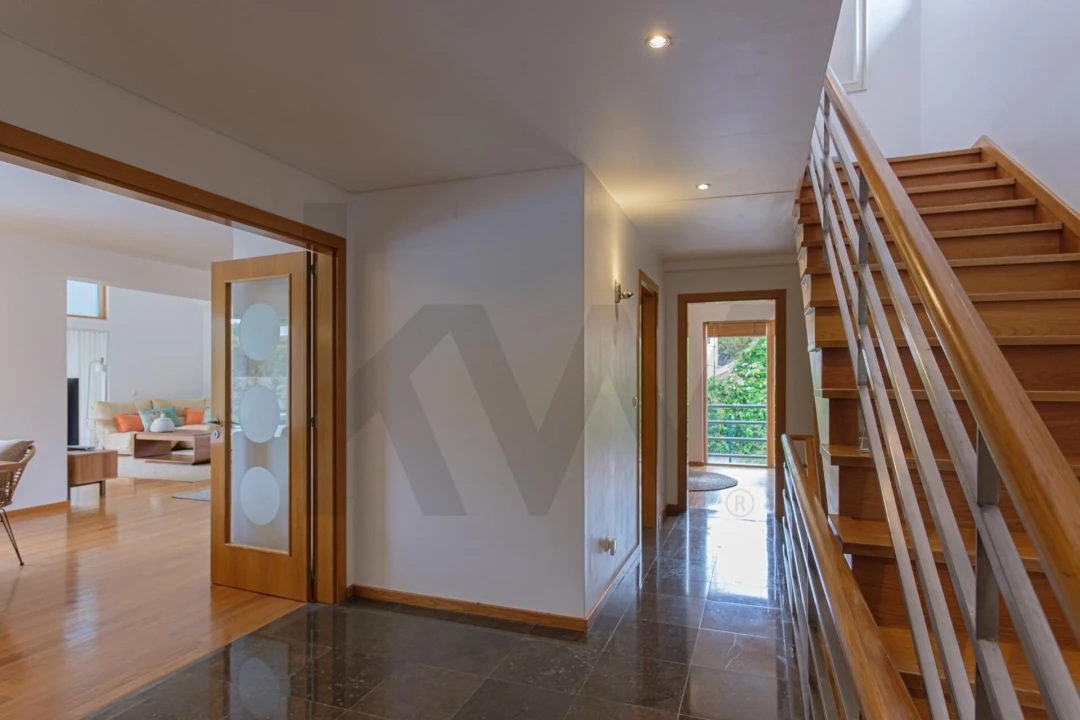 Moradia T5 para Arrendamento em São João das Lampas e Terrugem Foto 15