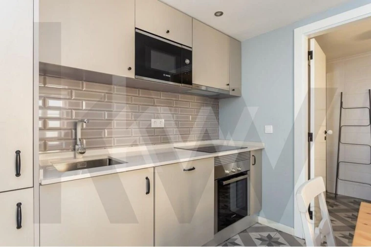 Apartamento T1 para Arrendamento em Santa Maria Maior Foto 6