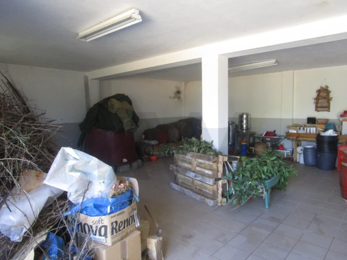 Moradia T5 para Venda em Chacim Foto 63