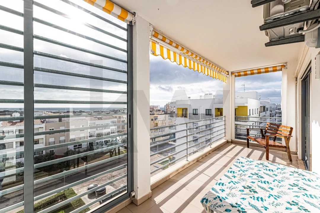 Apartamento T2 para Arrendamento em Armação de Pera Foto 10