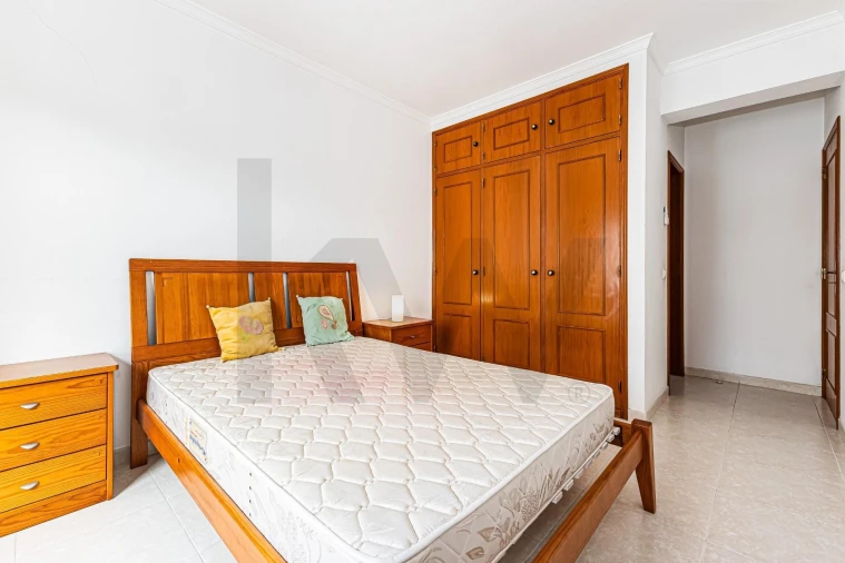 Apartamento T2 para Arrendamento em Armação de Pera Foto 22