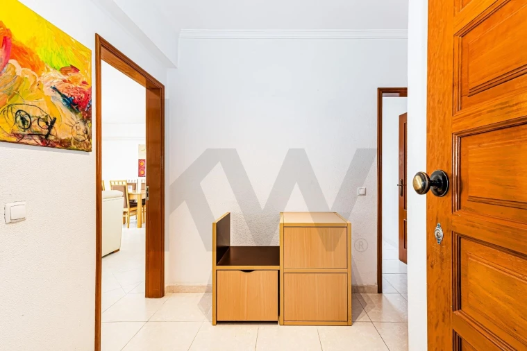 Apartamento T2 para Arrendamento em Armação de Pera Foto 2