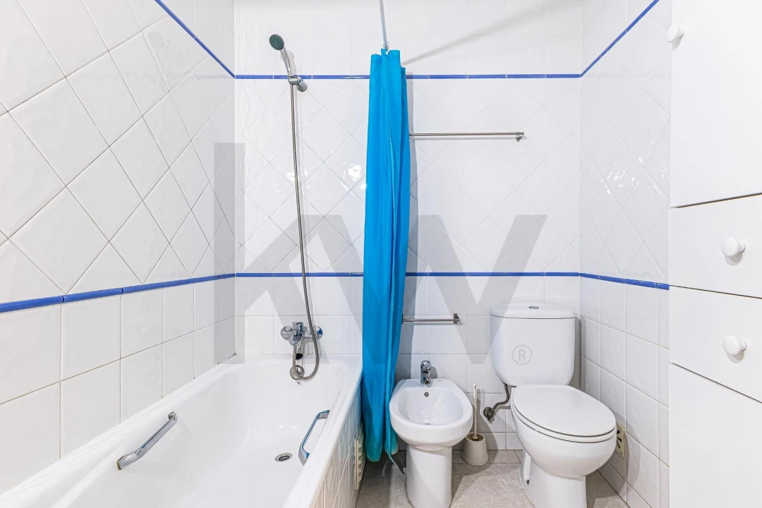 Apartamento T2 para Arrendamento em Armação de Pera Foto 17