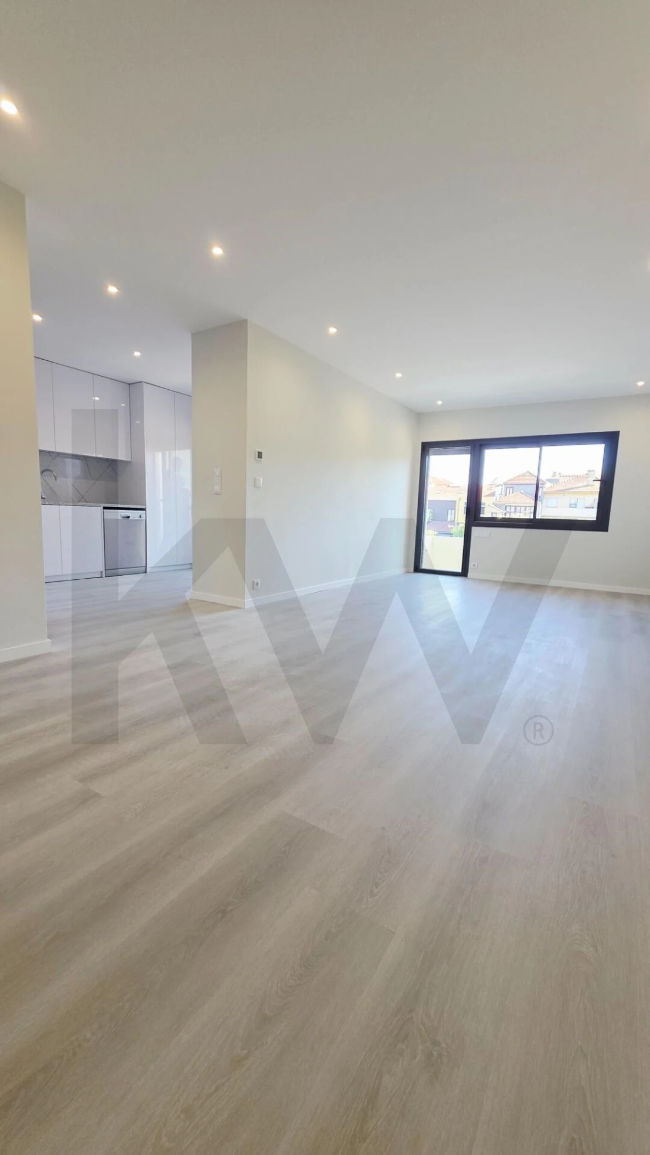 Apartamento T2 para Arrendamento em Paranhos Foto 4