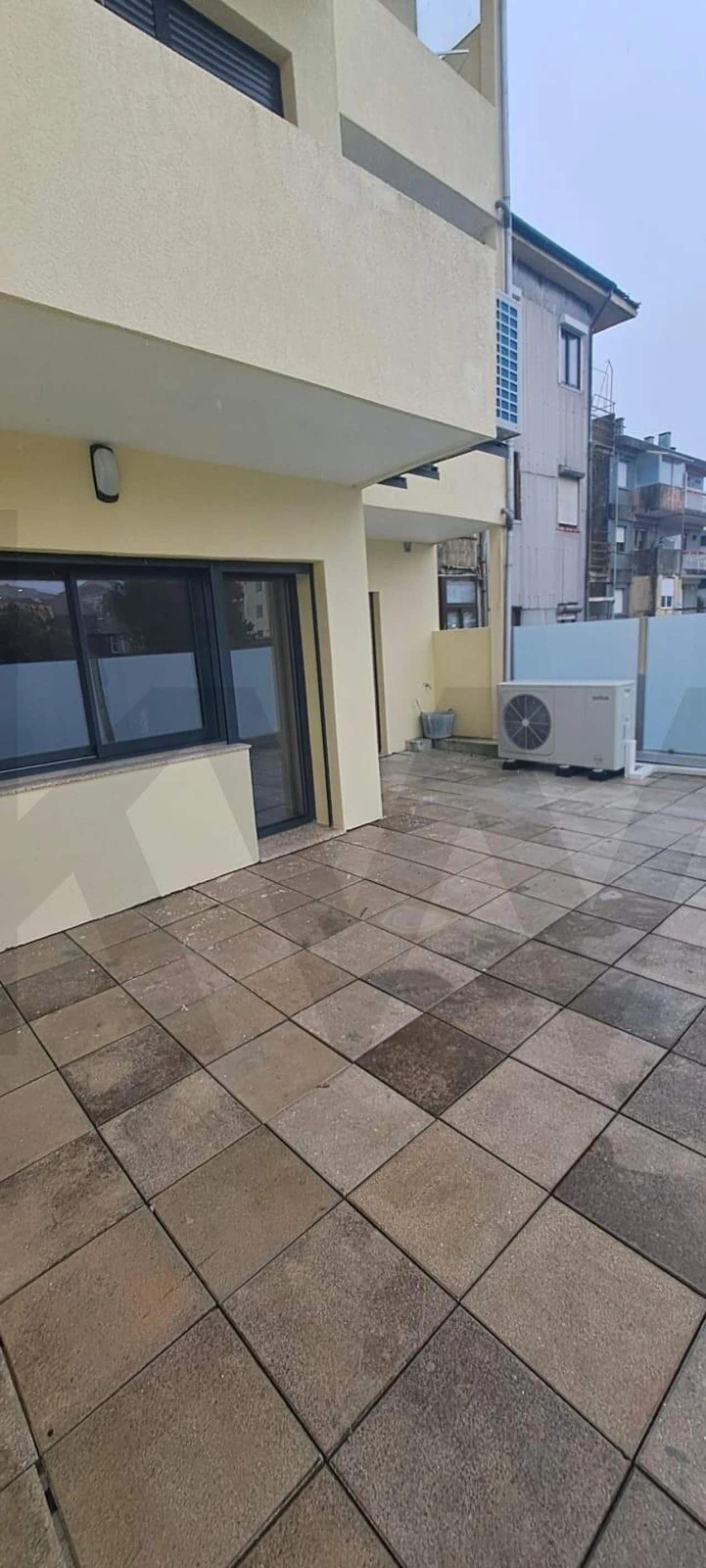 Apartamento T2 para Arrendamento em Paranhos Foto 5