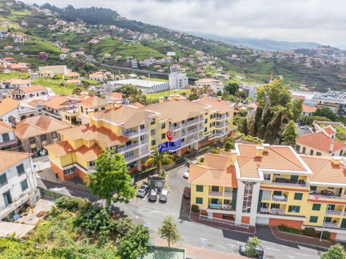 Apartamento T3 para Arrendamento em Estreito de Camara de Lobos Foto 35