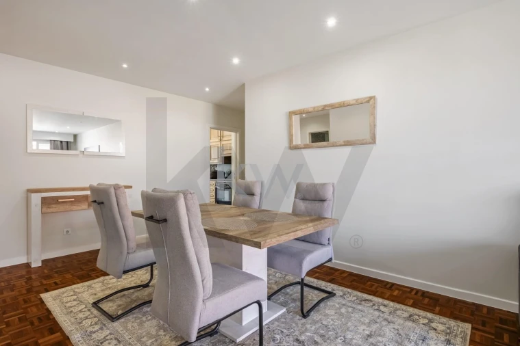 Apartamento T3 para Arrendamento em Estreito de Camara de Lobos Foto 6