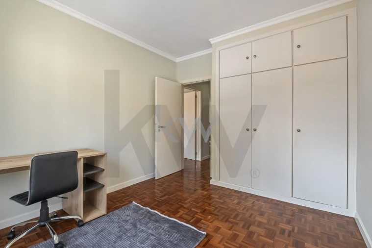 Apartamento T3 para Arrendamento em Estreito de Camara de Lobos Foto 21