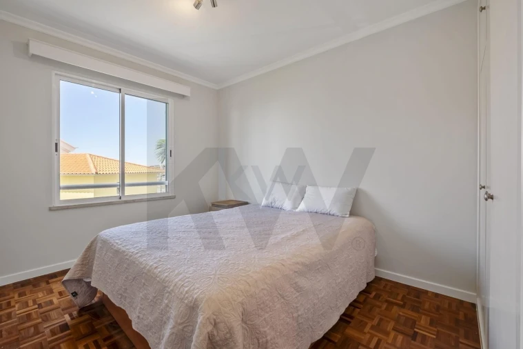 Apartamento T3 para Arrendamento em Estreito de Camara de Lobos Foto 12