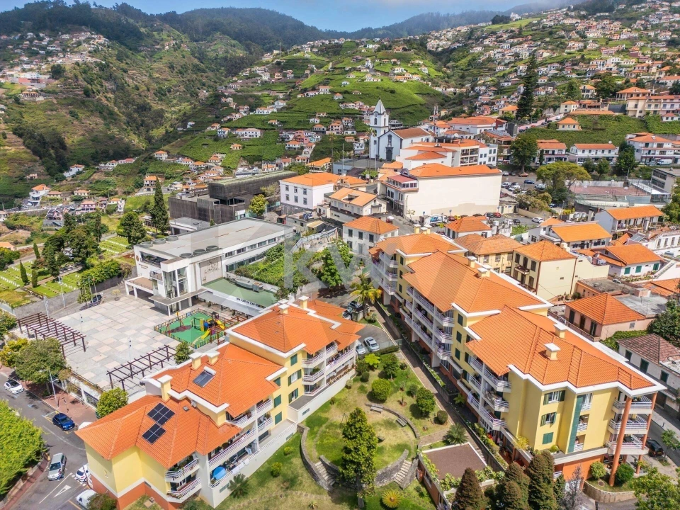 Apartamento T3 para Arrendamento em Estreito de Camara de Lobos Foto 38