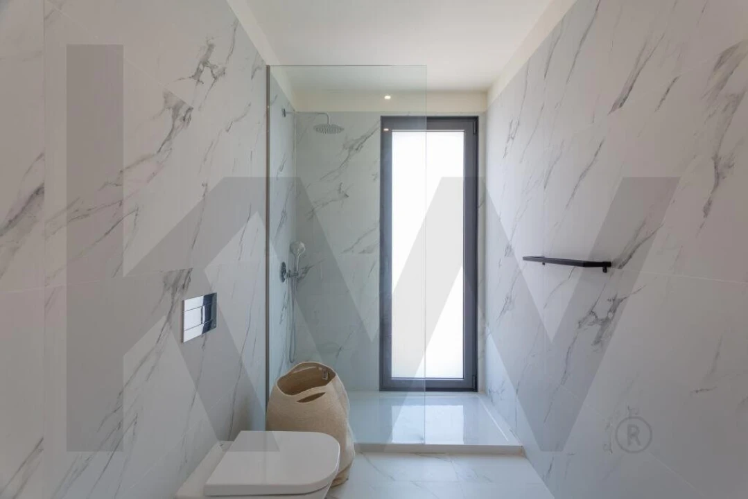 Moradia T4 para Arrendamento em Santo Estêvão Foto 37