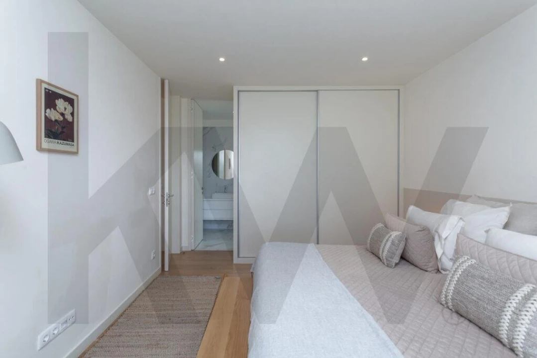 Moradia T4 para Arrendamento em Santo Estêvão Foto 35