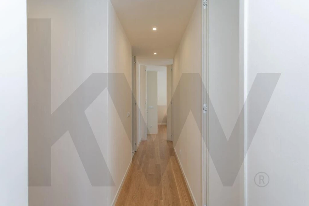 Moradia T4 para Arrendamento em Santo Estêvão Foto 27