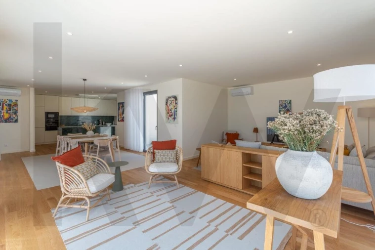 Moradia T4 para Arrendamento em Santo Estêvão Foto 23