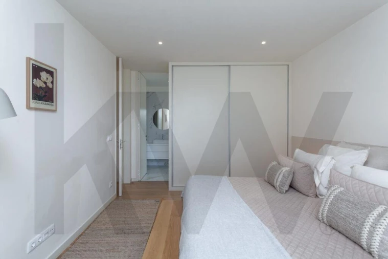 Moradia T4 para Arrendamento em Santo Estêvão Foto 35