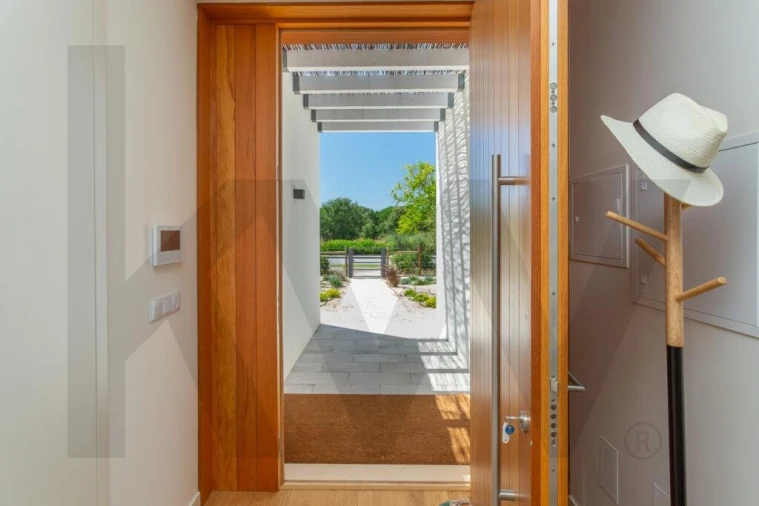 Moradia T4 para Arrendamento em Santo Estêvão Foto 46