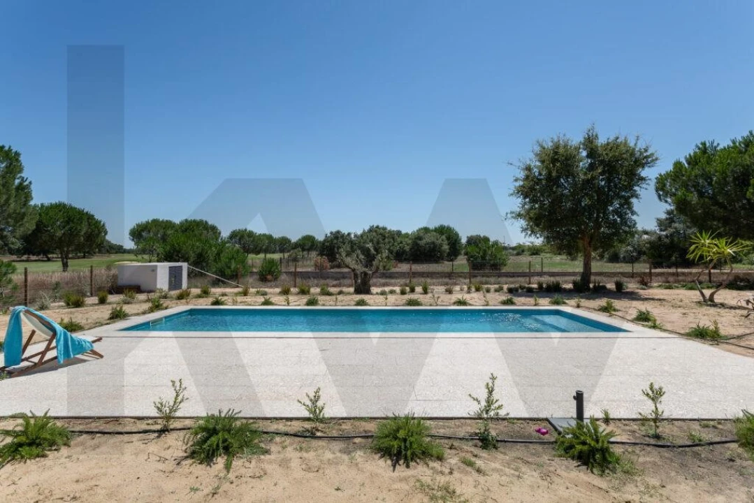 Moradia T4 para Arrendamento em Santo Estêvão Foto 47