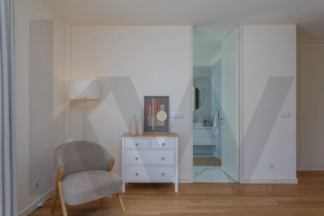 Moradia T4 para Arrendamento em Santo Estêvão Foto 33