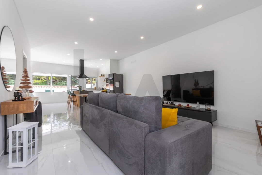 Moradia T2 para Venda em Fajã de Baixo Foto 4