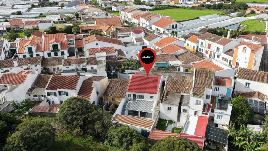 Moradia T2 para Venda em Fajã de Baixo Foto 7